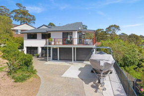 11 Warbler Crescent, Kianga